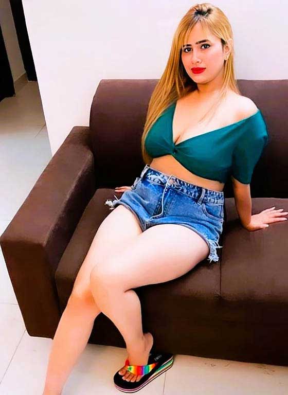 Housewife's Gurgaon