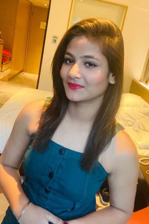 20 year old Call Girl service in Gurgaon